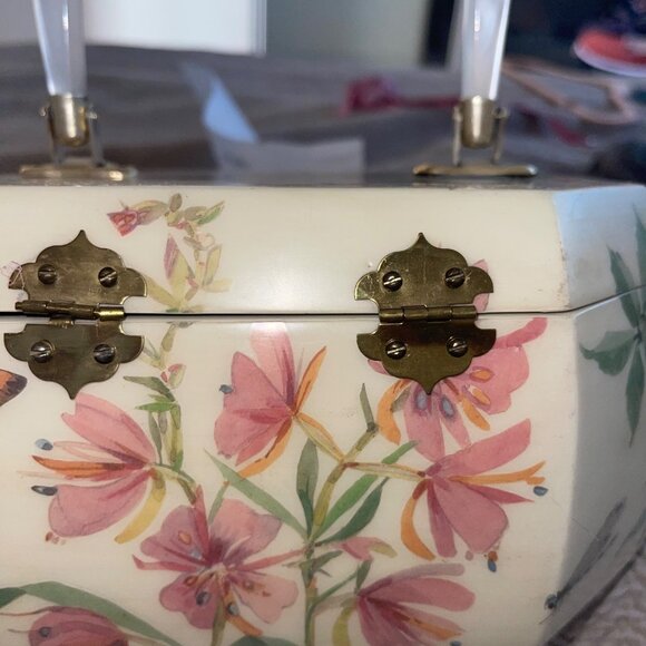 Margaret Dike Vintage Octagonal Box Cream Purse Garden Theme Signed - Picture 11 of 15